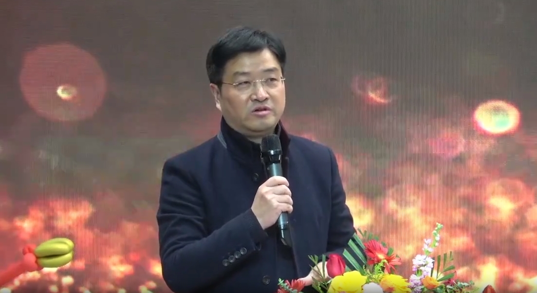讲话1.png
